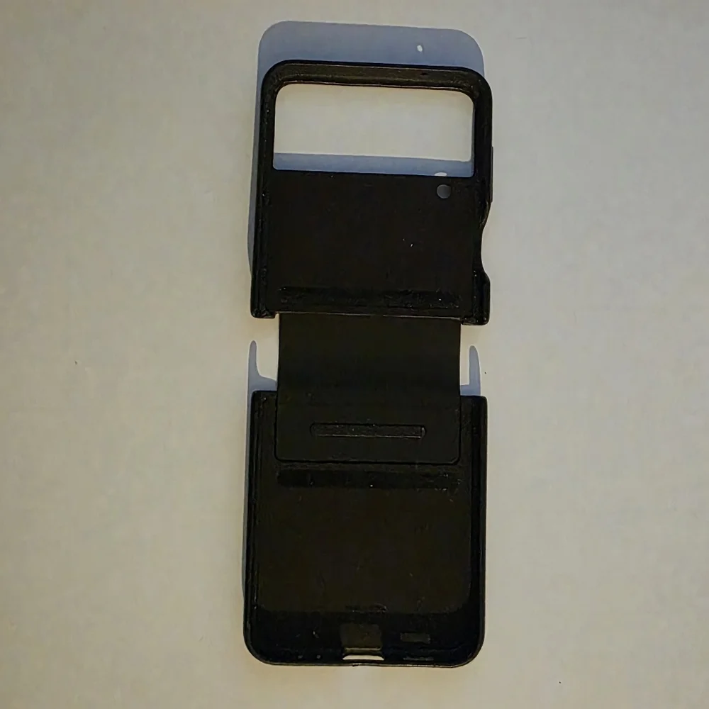 Samsung Flip 4 Leather Case Black Used